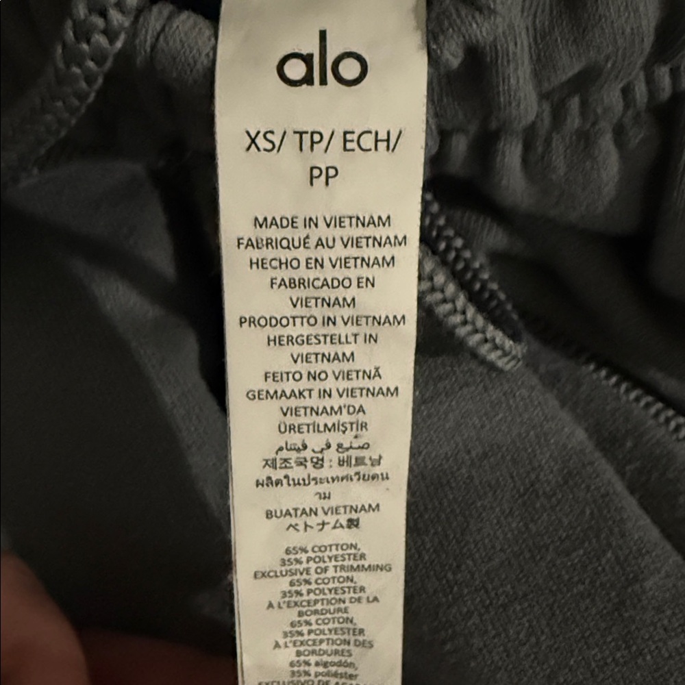 ALO YOGA | Accolade Straight Leg Sweatpant in Steel Grey - Picture 5 of 5